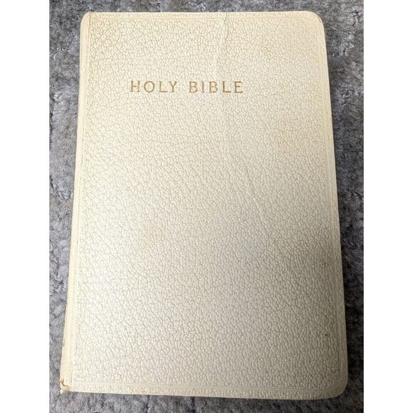 Holy Bible WORLD PUBLISHING vtg white medium softcover book READ - Picture 1 of 12